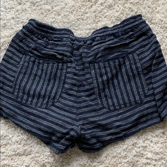 Linen shorts - Picture 3 of 3